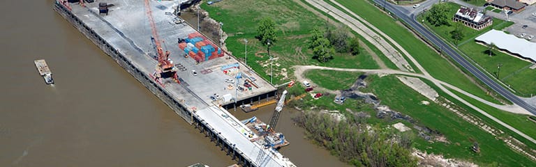 General cargo dock